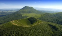El Puy de Mary en los volcanes de Auvernia